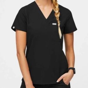 FIGS Catarina One-Pocket Scrub Top